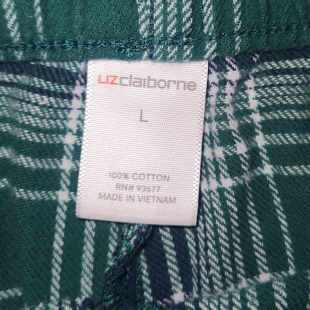 Liz Claiborne Green & Plaid Sleepwear Set - Picture 7 of 9